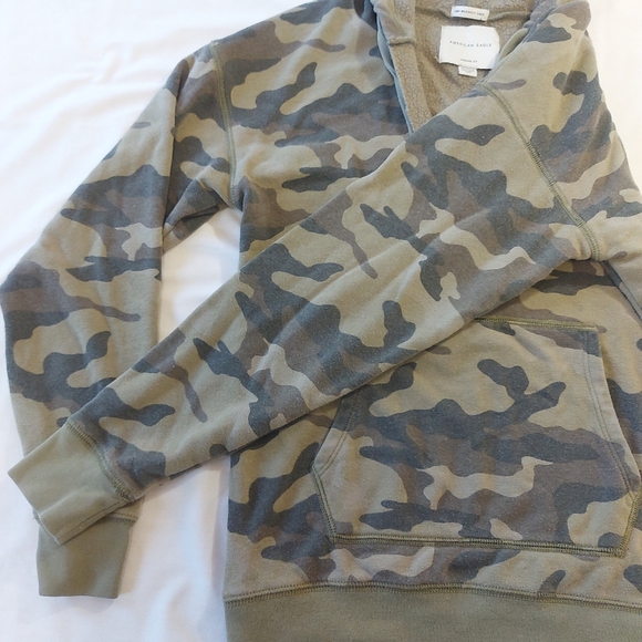 American Eagle Jeggings Fit Camo Hooded Sweatshirt, XS - Picture 4 of 6